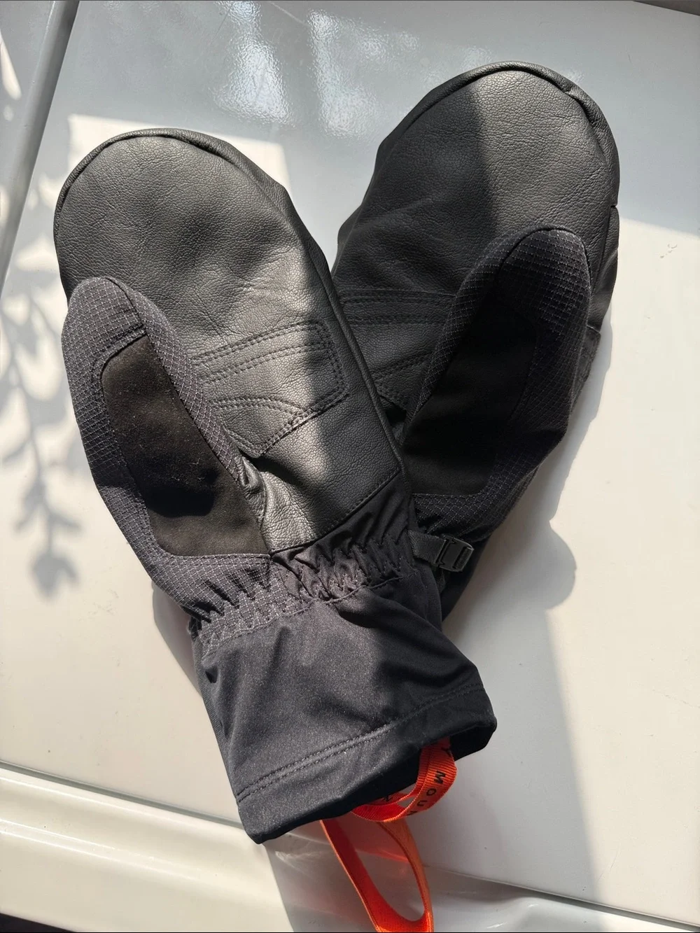 Montez Kilo Mittens - Unisex - Size Medium